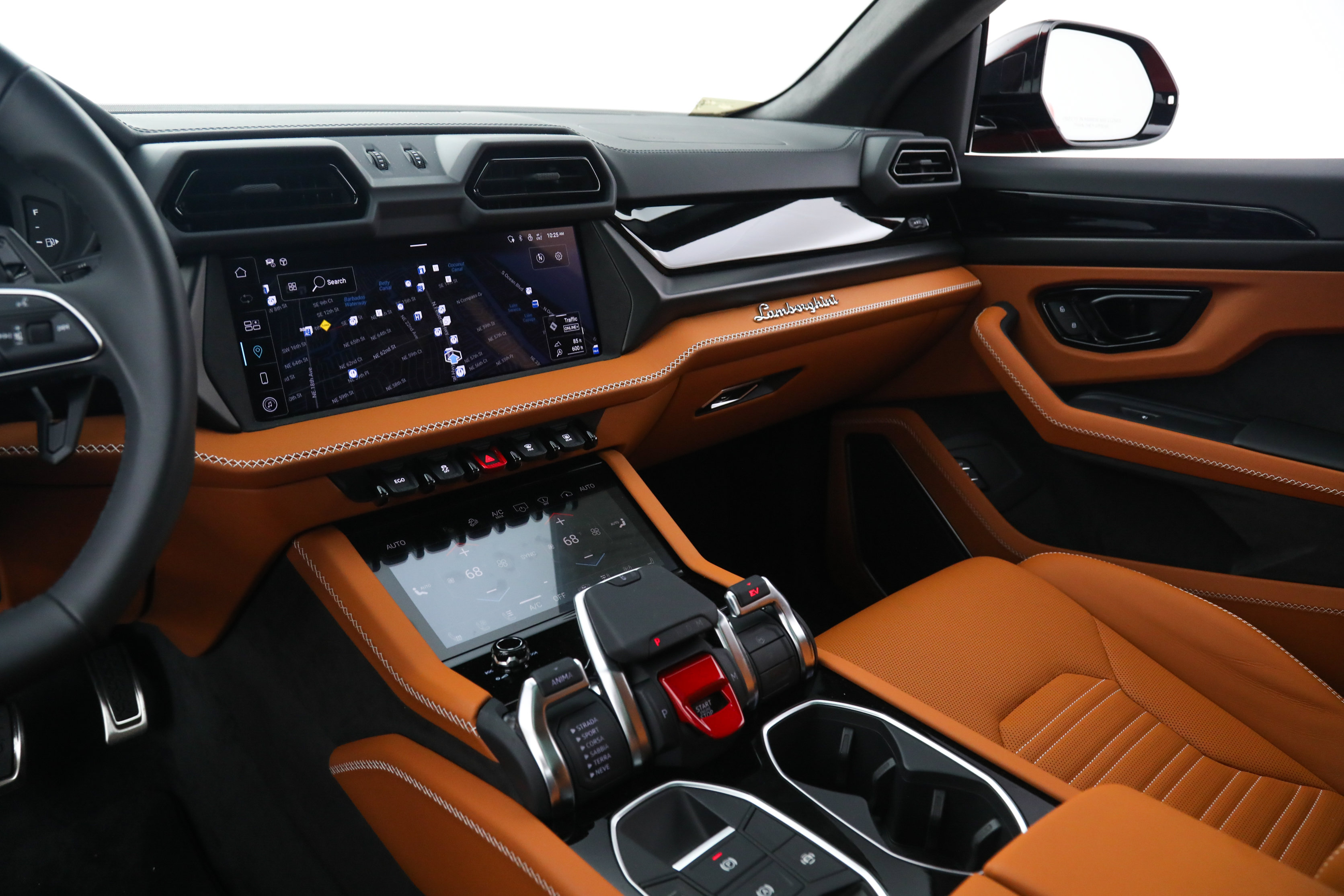 Used 2025 Lamborghini Urus SE AWD/4WD image 32