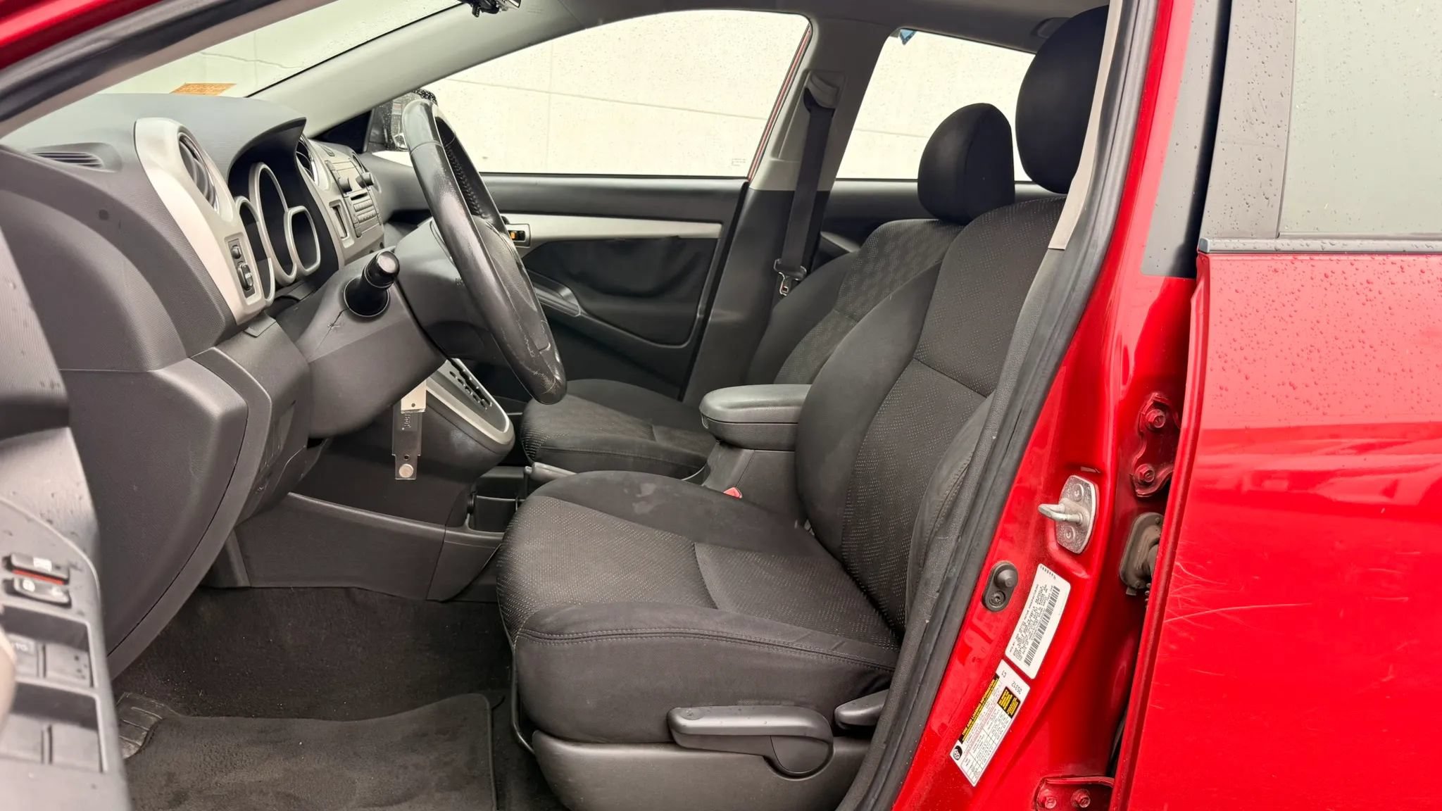 Used 2009 Pontiac Vibe AWD w/ Sun And Sound Package image 12