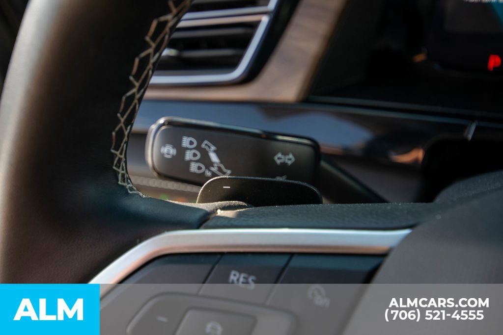 Used 2025 Volkswagen Atlas SE image 20