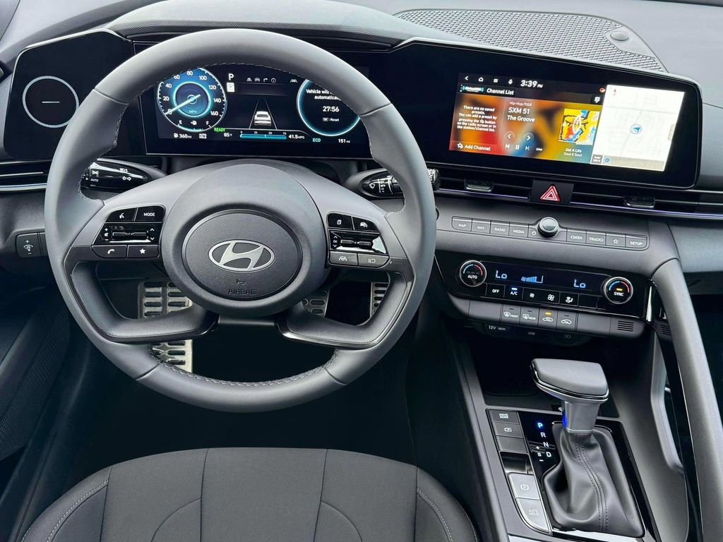 New 2025 Hyundai Elantra SEL image 24