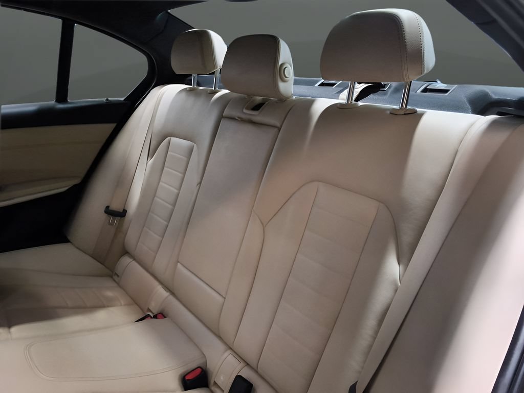 Used 2021 BMW 330e xDrive w/ Premium Package AWD/4WD image 35