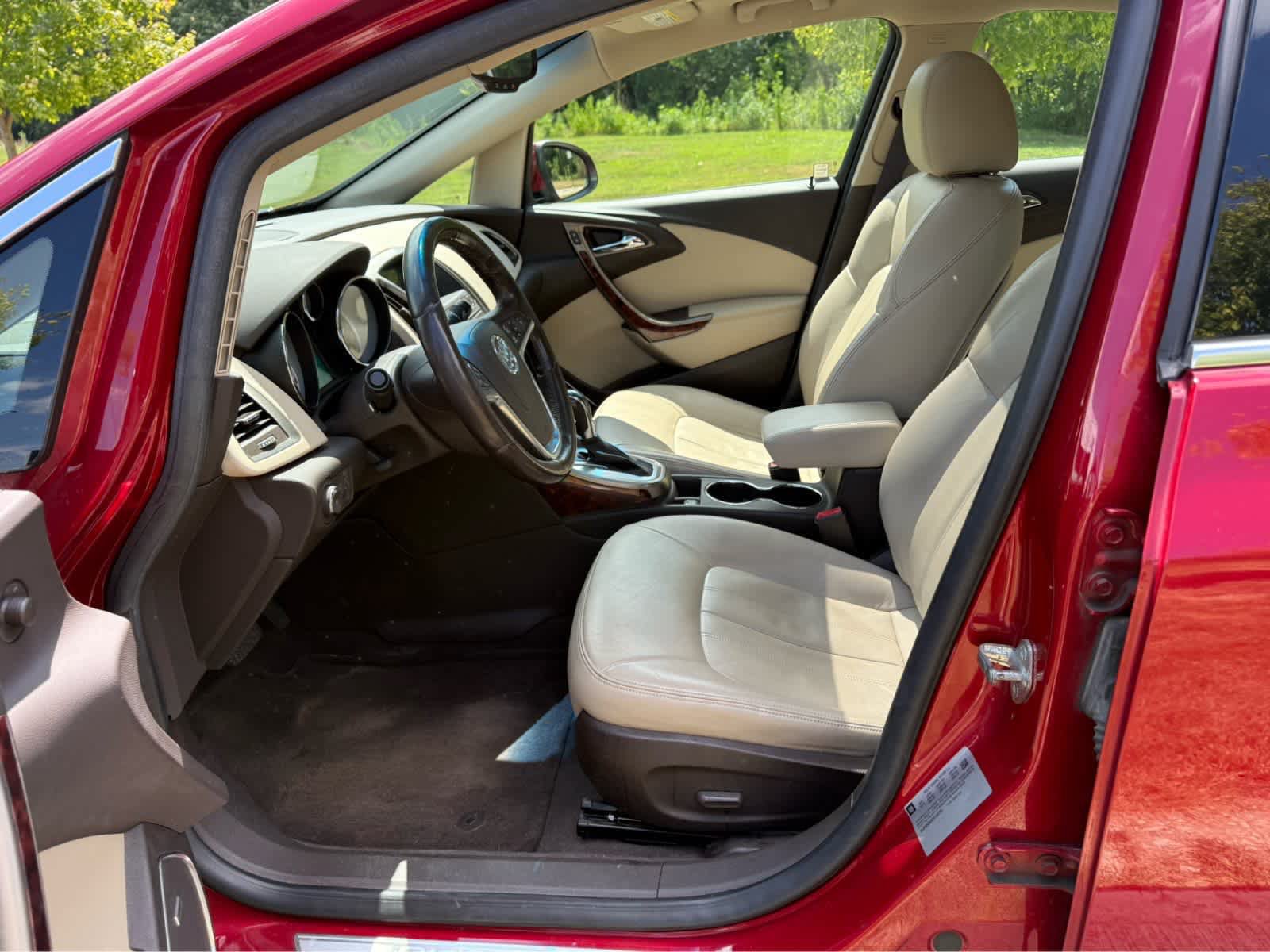 Used 2012 Buick Verano Leather FWD image 20