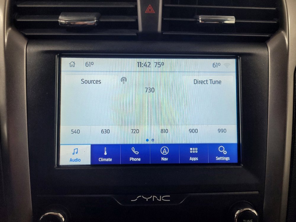 Used 2020 Ford Fusion SE image 25