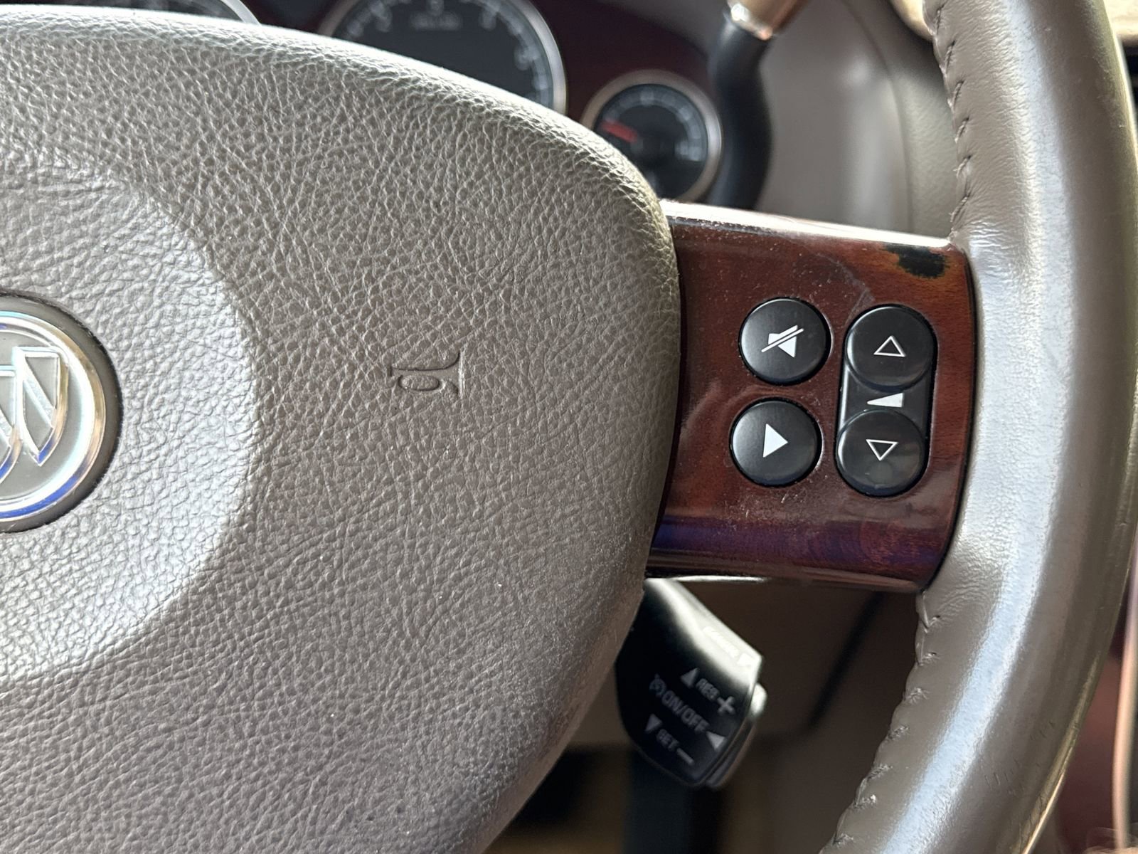 Used 2005 Buick Terraza CXL FWD image 22