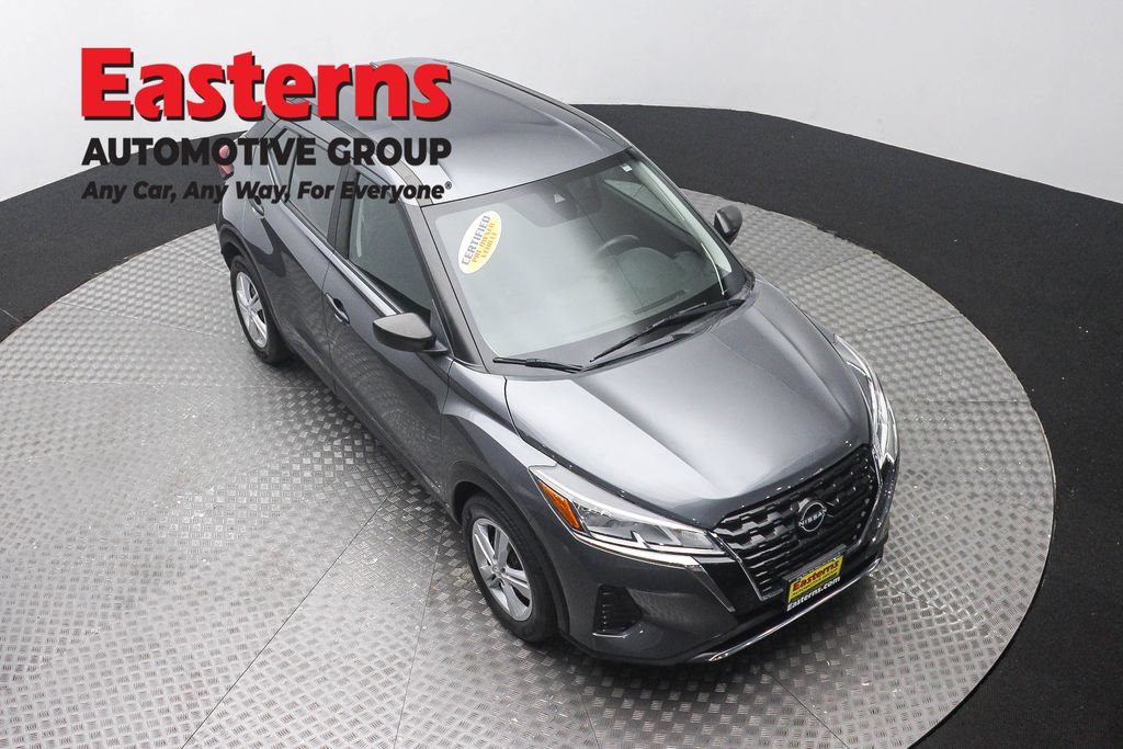 Used 2023 Nissan Kicks S FWD image 3
