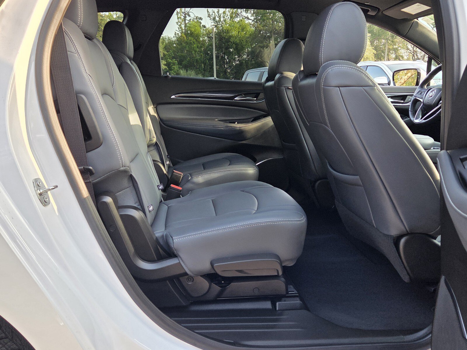 Certified 2023 Buick Enclave Essence w/ Experience Buick Package FWD image 22