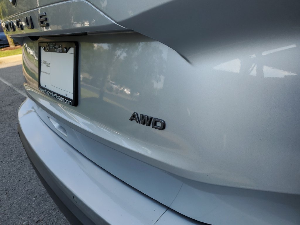 Certified 2025 Nissan Rogue S AWD/4WD image 6