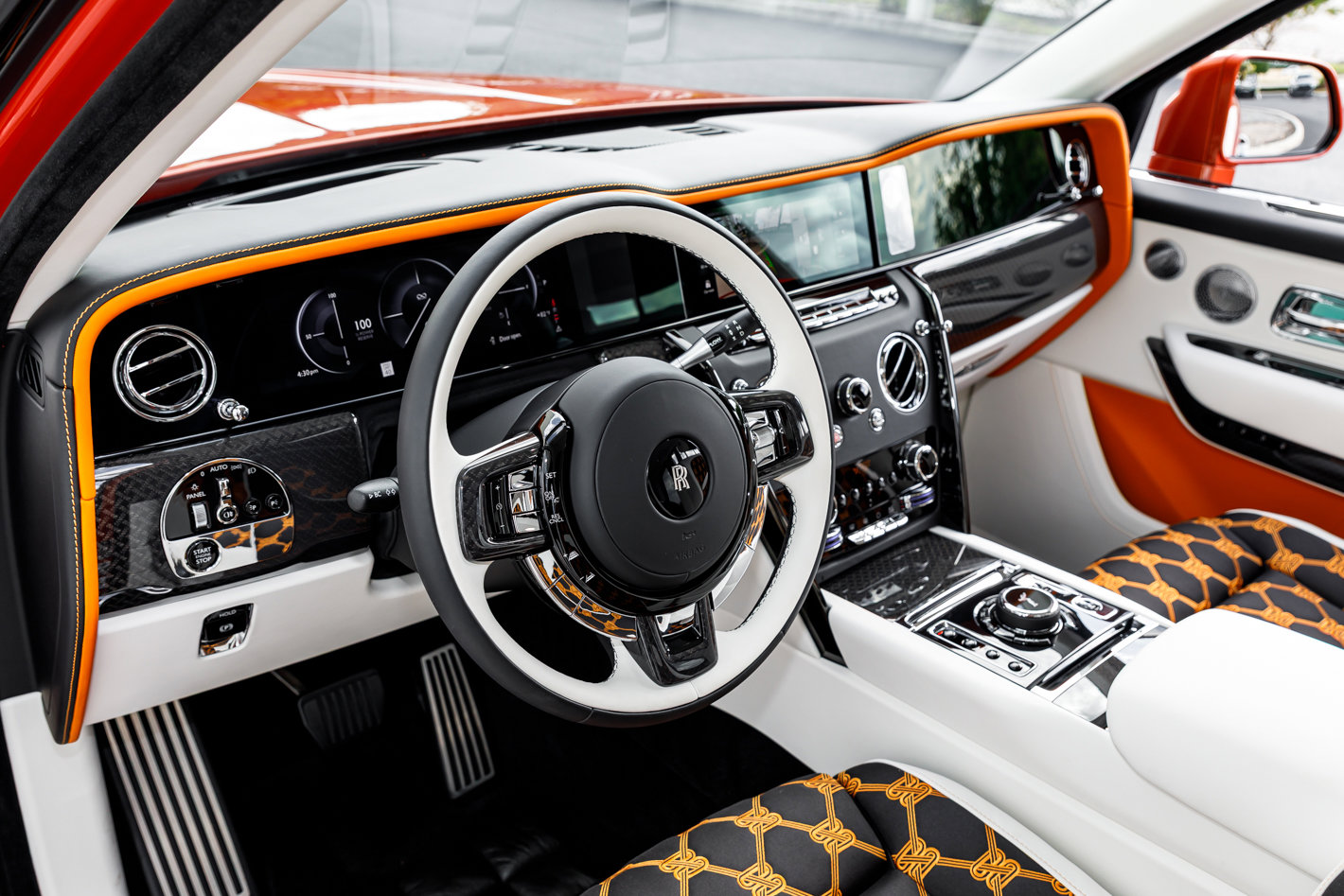 Certified 2026 Rolls-Royce Cullinan Black Badge AWD/4WD image 26