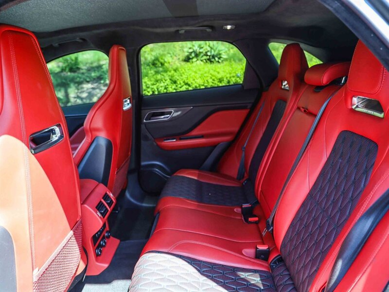 Used 2020 Jaguar F-PACE SVR AWD/4WD image 21