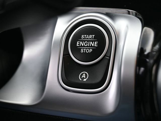 Used 2023 Mercedes-Benz GLB 250 4MATIC image 21