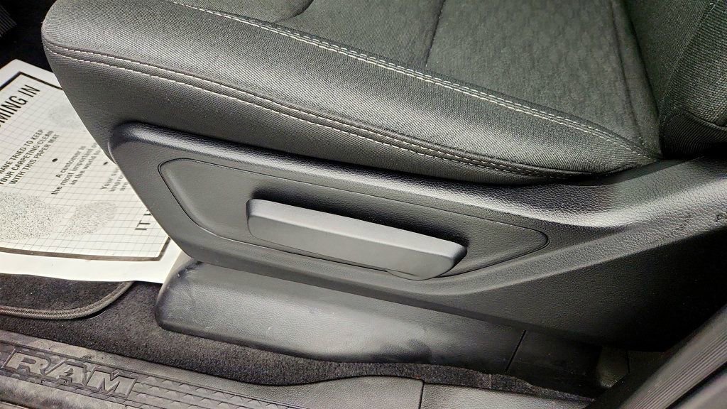Used 2025 RAM 1500 Classic Warlock AWD/4WD image 11