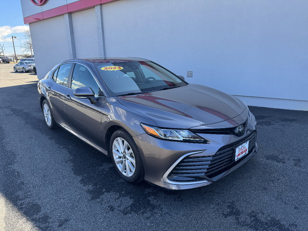 Used 2023 Toyota Camry LE w/ Cold Weather Package image 4