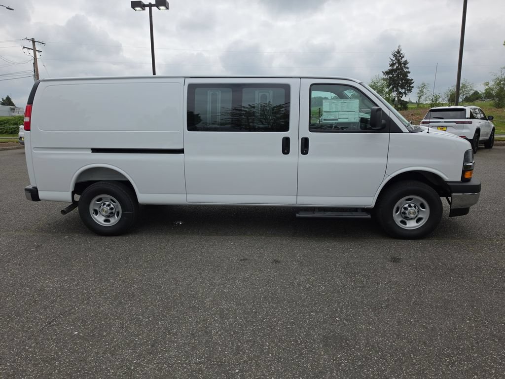 New 2026 Chevrolet Express 3500 Extended w/ Driver Convenience Package RWD image 7