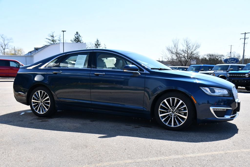 Used 2017 Lincoln MKZ Premiere image 7