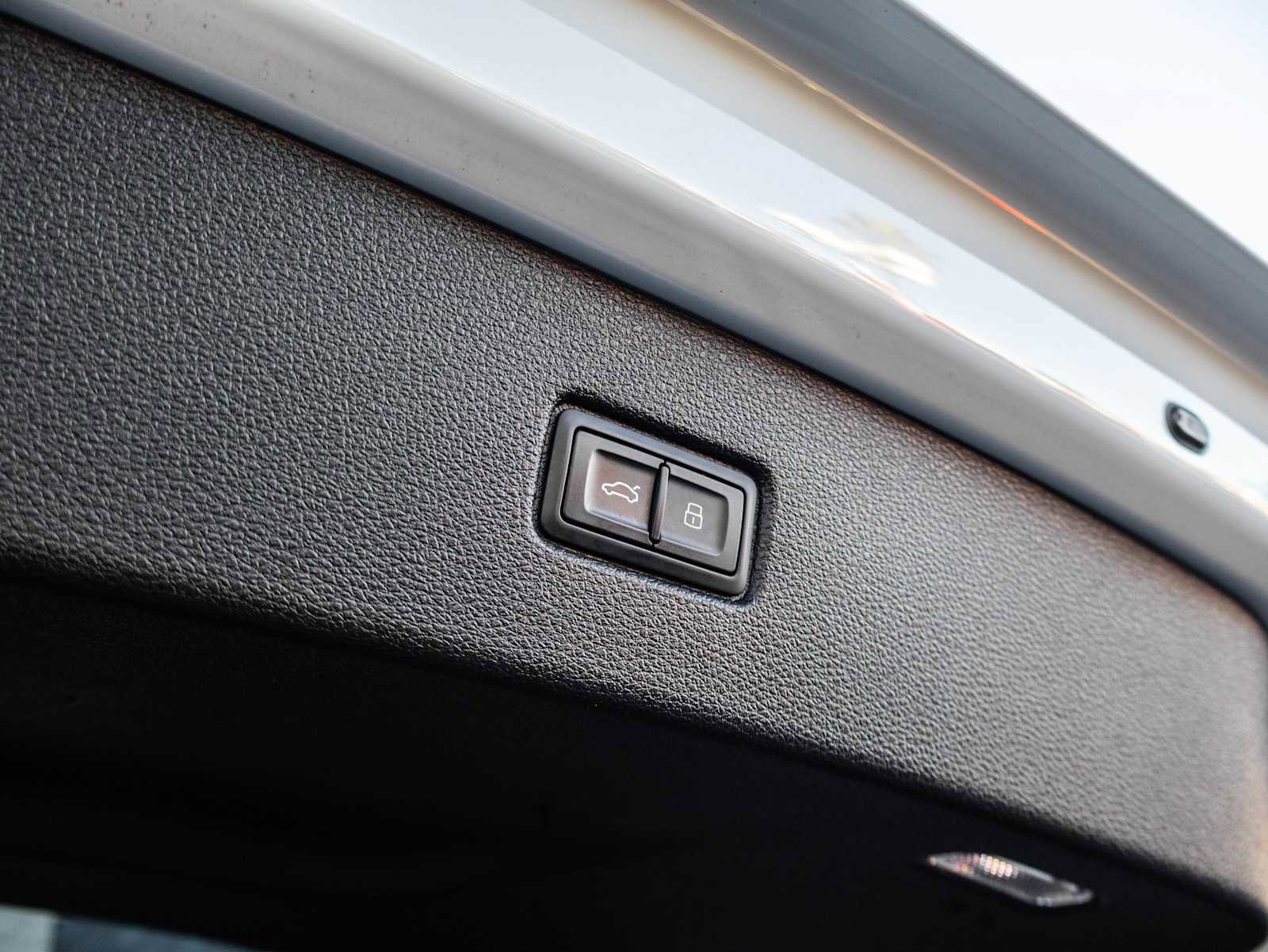 Used 2017 Audi Q7 3.0T Premium Plus image 57