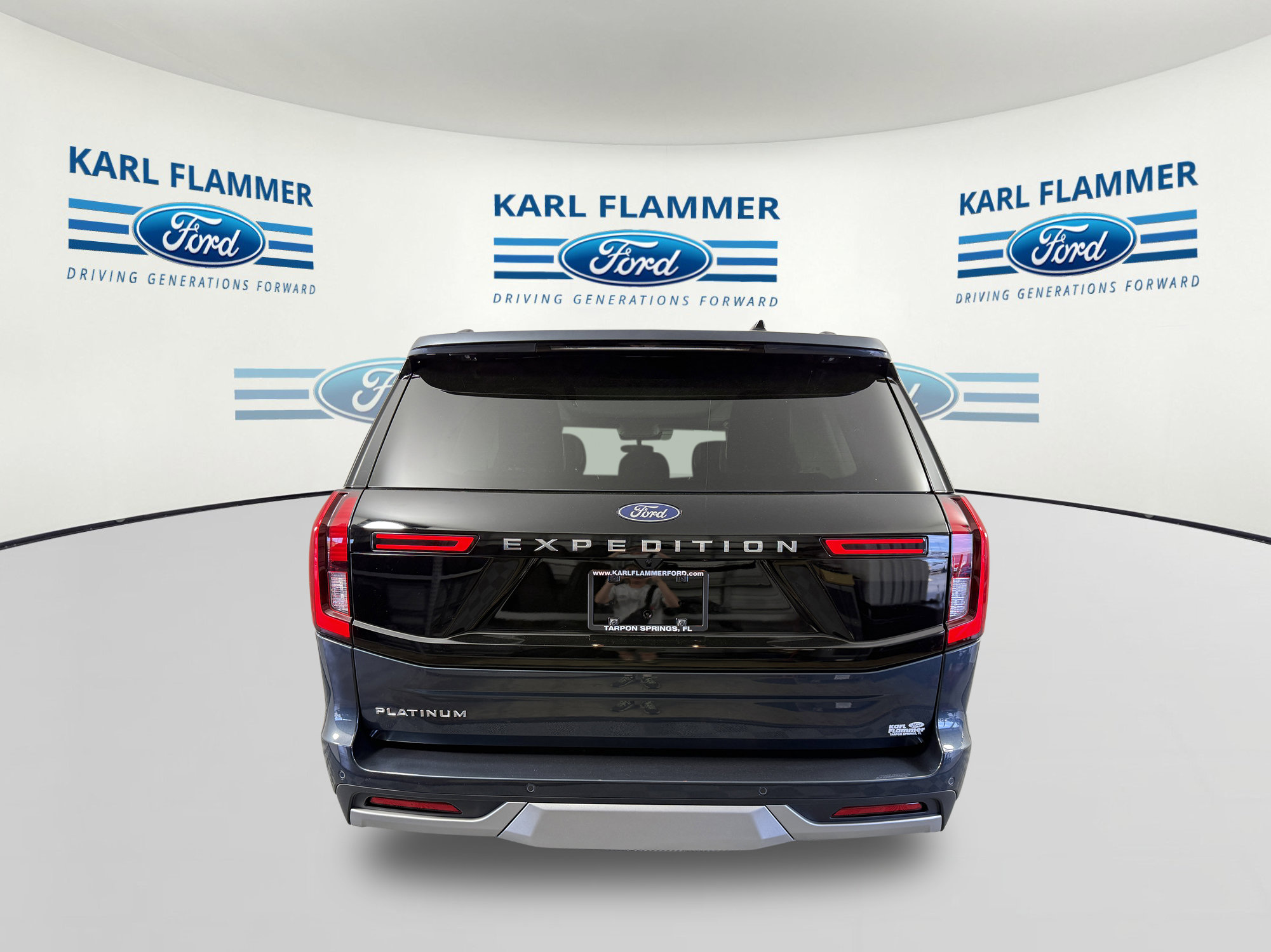 New 2026 Ford Expedition Platinum w/ Driver's Package AWD/4WD image 4