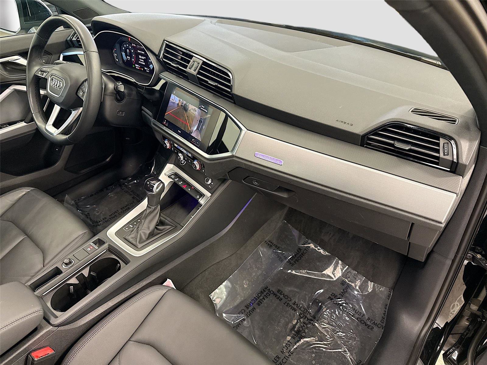 Certified 2022 Audi Q3 2.0T Premium Plus w/ Premium Plus Package AWD/4WD image 29