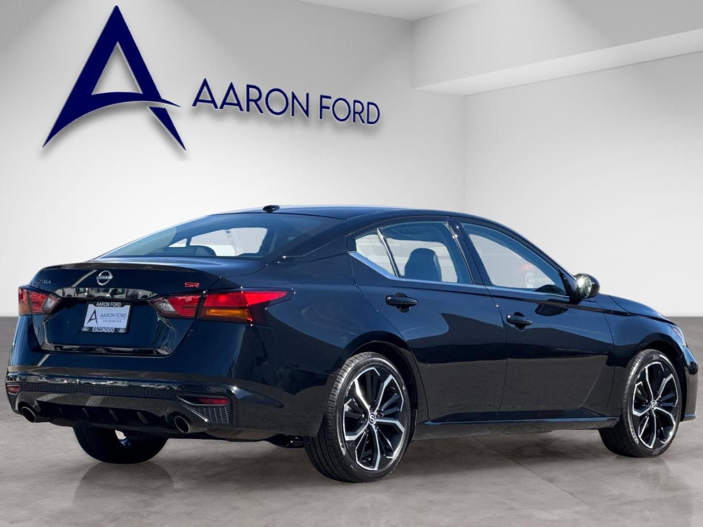 Used 2023 Nissan Altima 2.5 SR FWD image 6