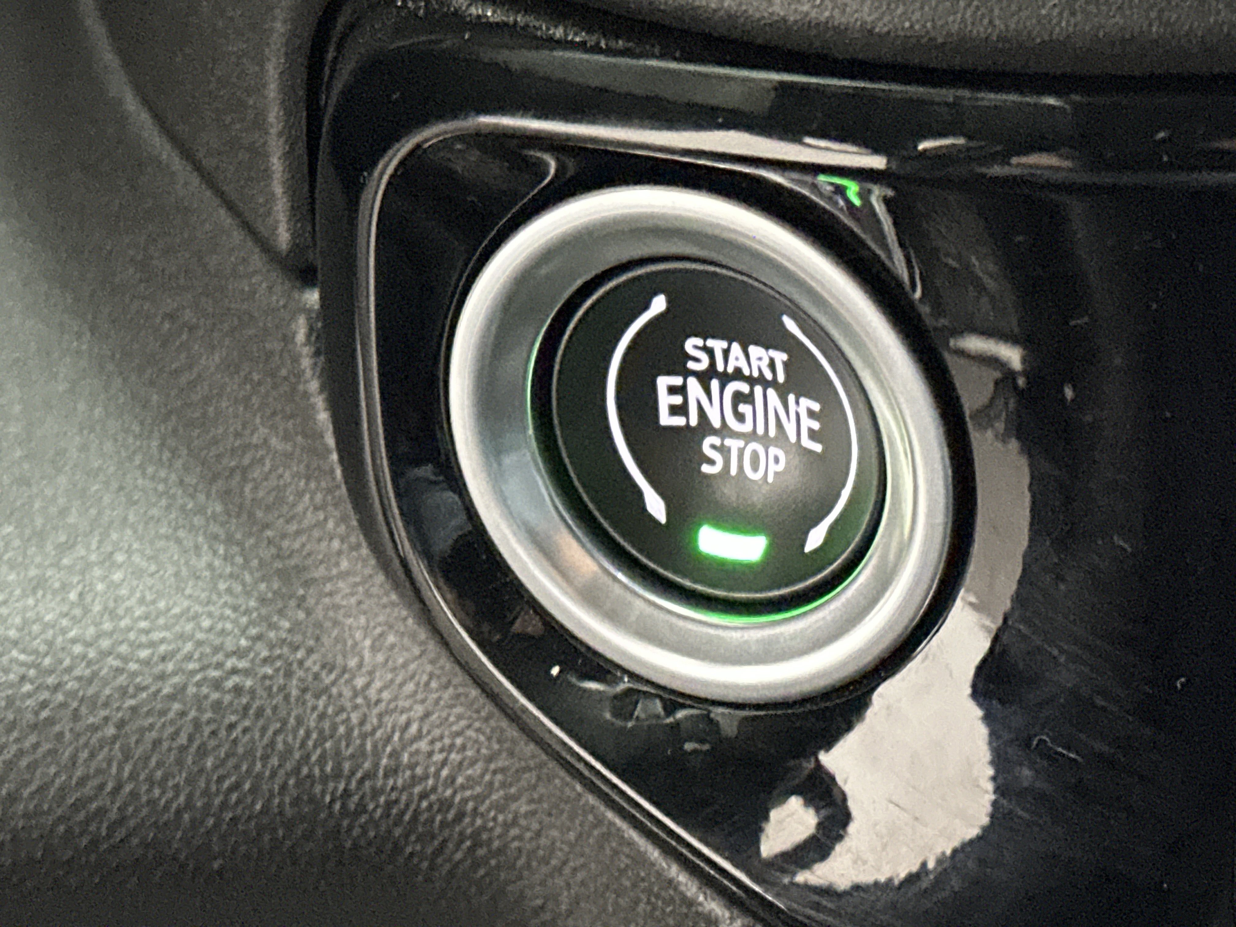 Used 2023 Chevrolet Silverado 1500 LTZ AWD/4WD image 33