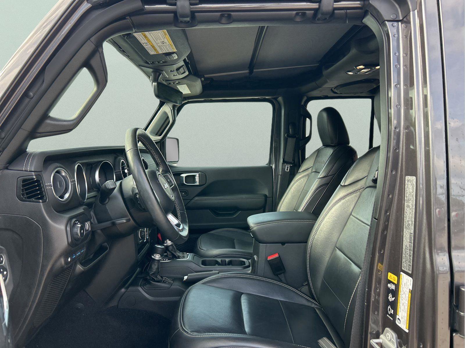 Used 2023 Jeep Wrangler Unlimited Sahara w/ Cold Weather Group image 27