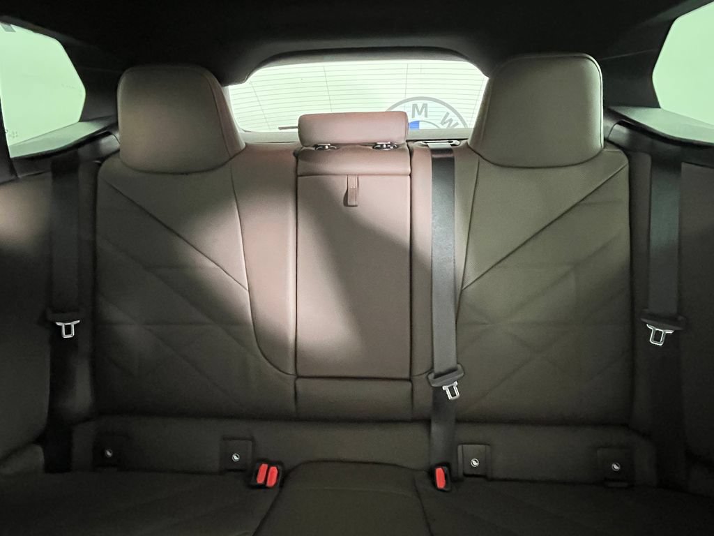 Used 2024 BMW iX xDrive50 AWD/4WD image 19