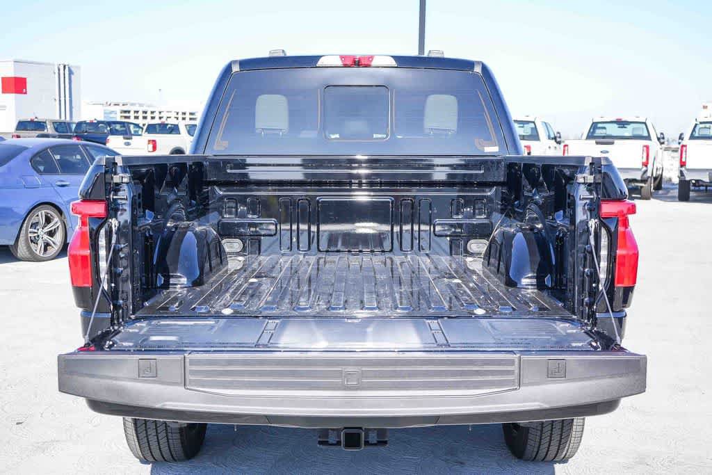 Used 2025 Ford F150 Lightning Platinum AWD/4WD image 27