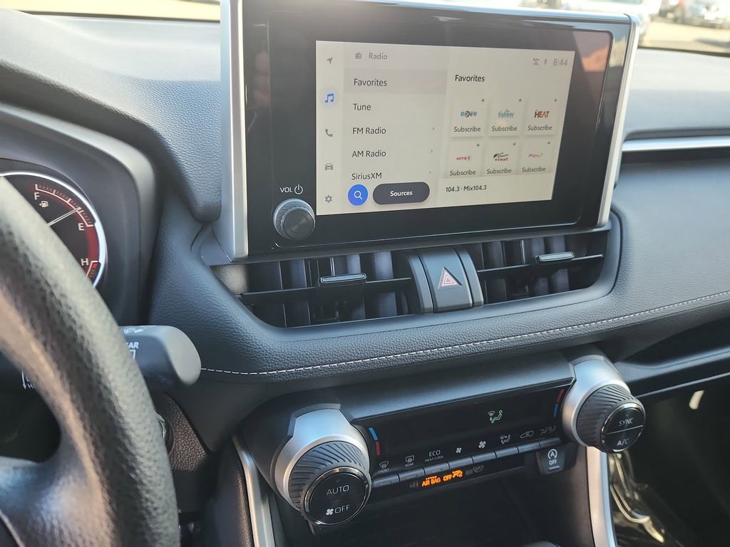 Used 2025 Toyota RAV4 XLE image 24