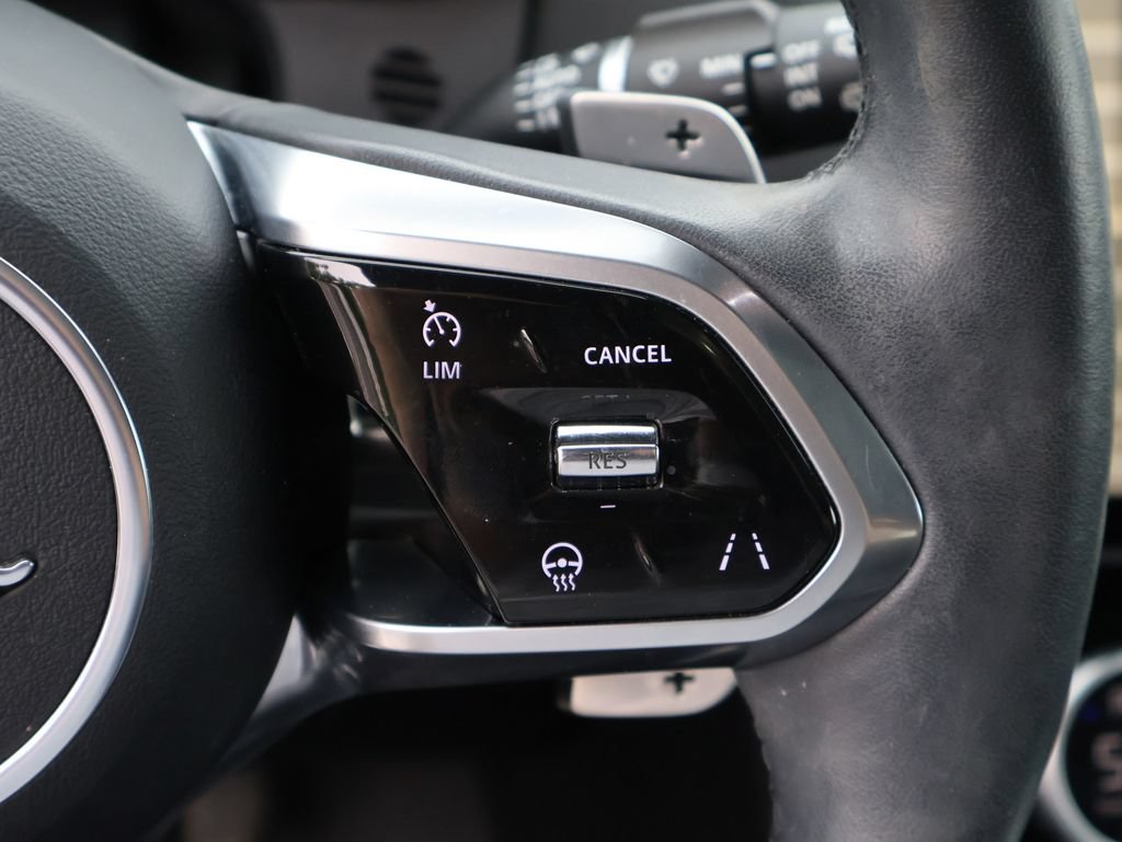 Used 2023 Jaguar F-PACE S AWD/4WD image 33