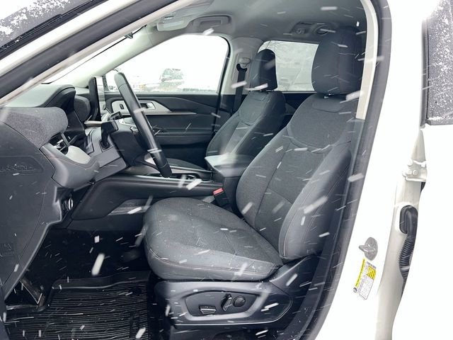 Used 2025 Ford Explorer Active image 15