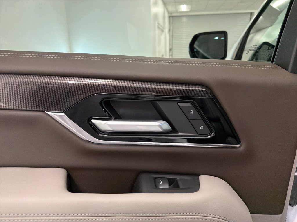 New 2027 GMC Yukon Elevation w/ LPO, Floor Liner Package RWD image 12