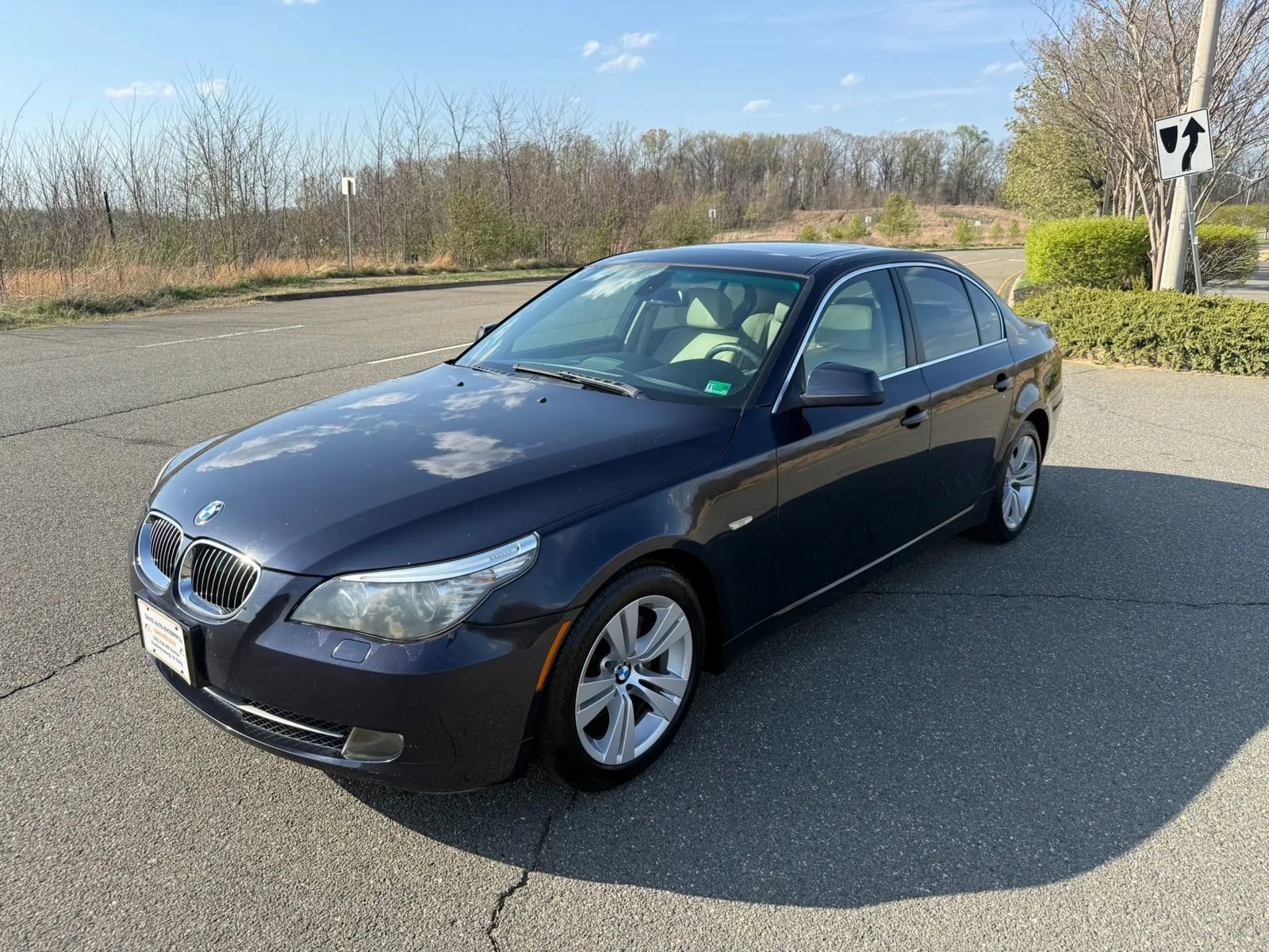 Used 2010 BMW 528i Sedan RWD image 3
