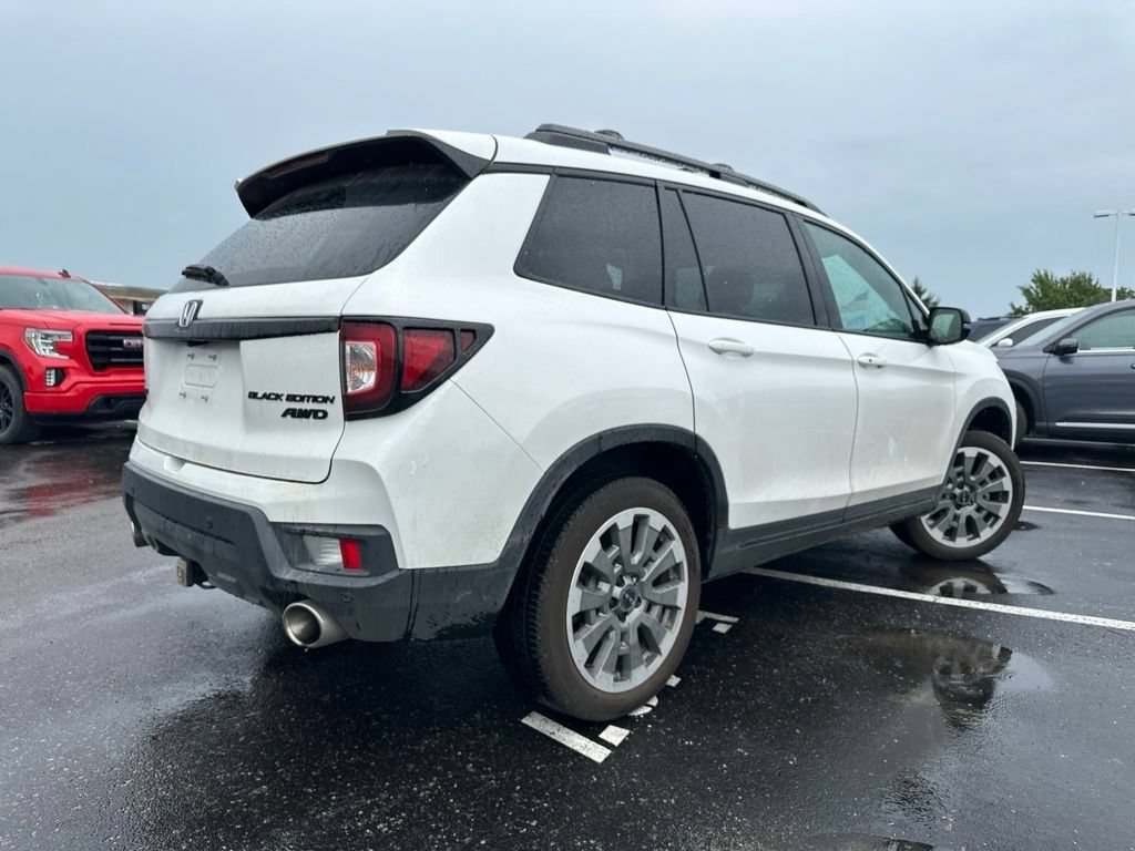 Used 2025 Honda Passport Black Edition image 13