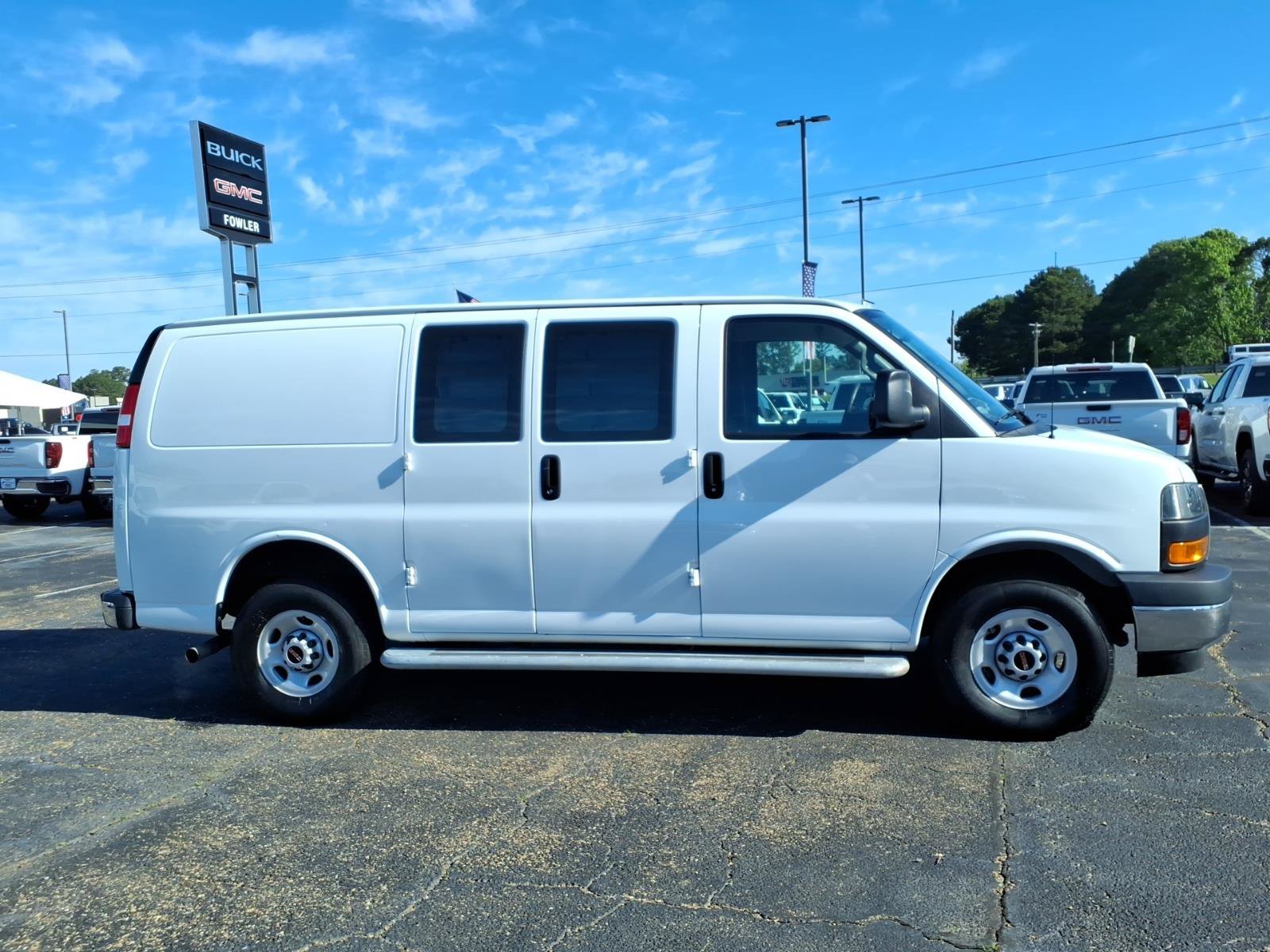Used 2024 GMC Savana 2500 w/ Driver Convenience Package RWD image 3