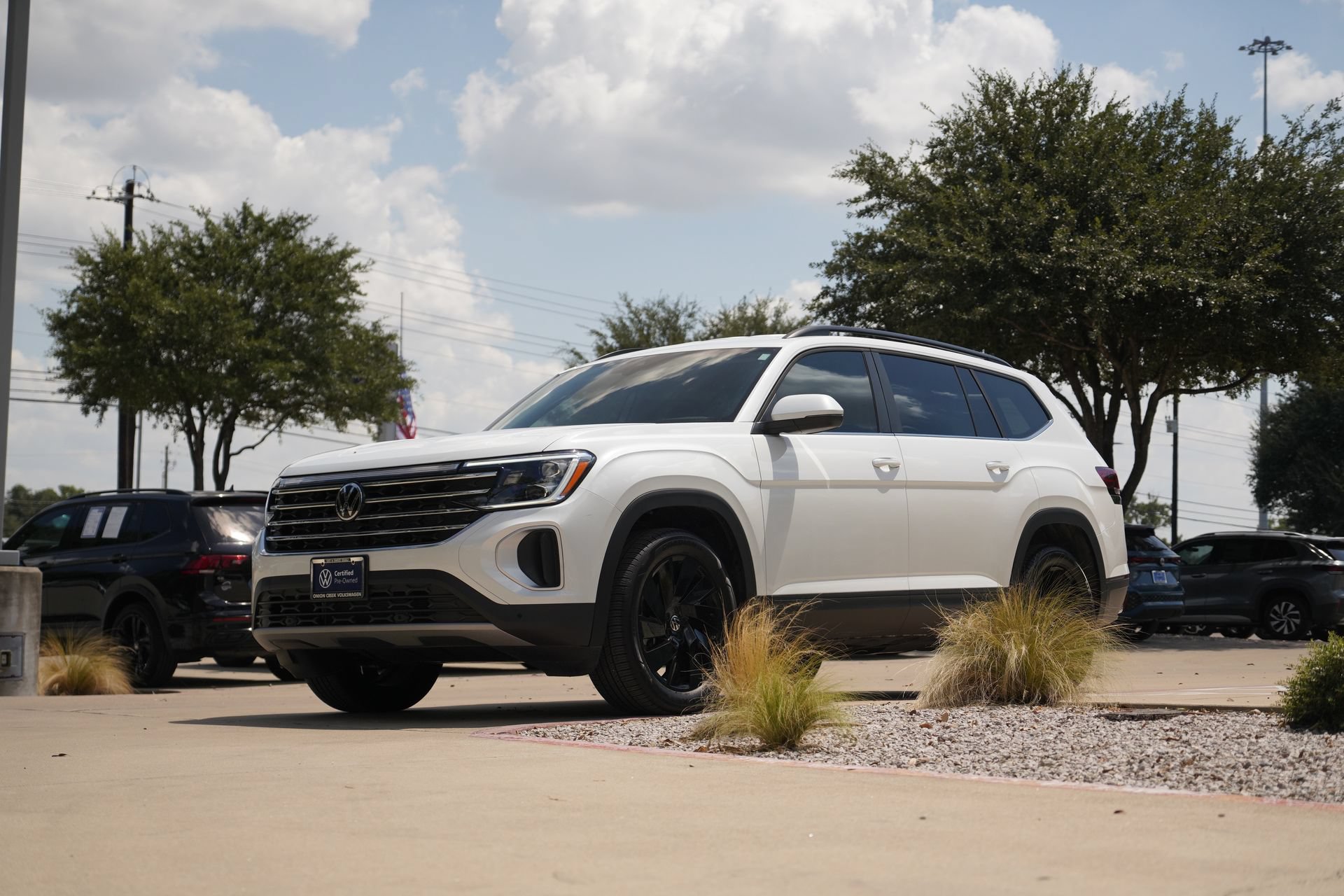 Certified 2026 Volkswagen Atlas SE FWD image 7