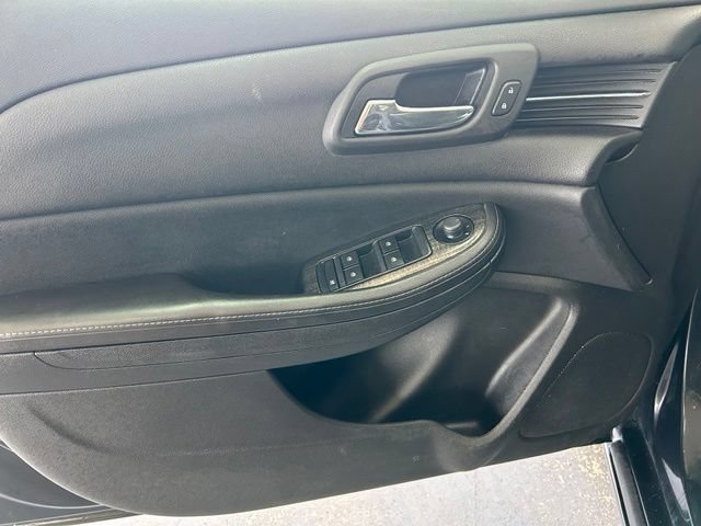 Used 2015 Chevrolet Malibu LTZ FWD image 12
