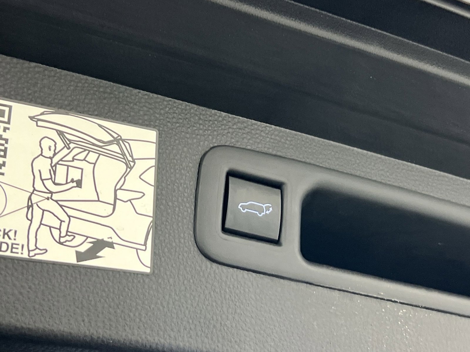 Used 2022 Toyota Highlander Platinum image 28