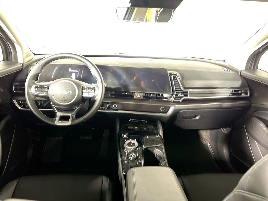 Used 2025 Kia Sportage EX w/ EX Premium Package image 12