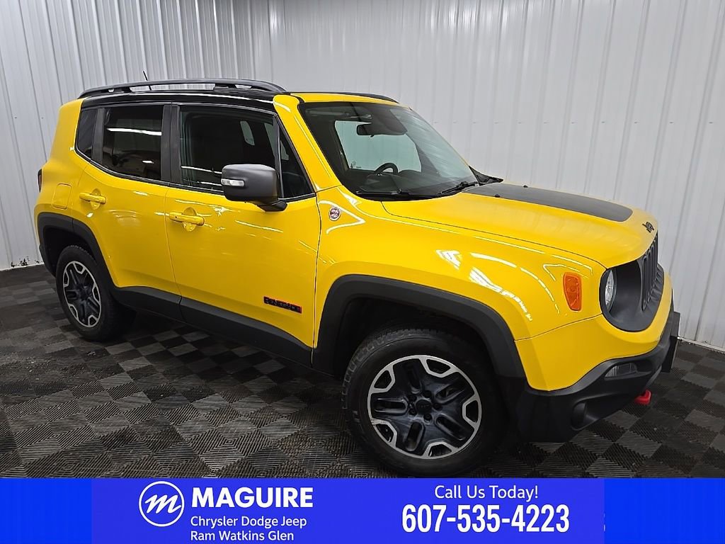 Used 2015 Jeep Renegade Trailhawk w/ Premium Leather Group AWD/4WD image 9