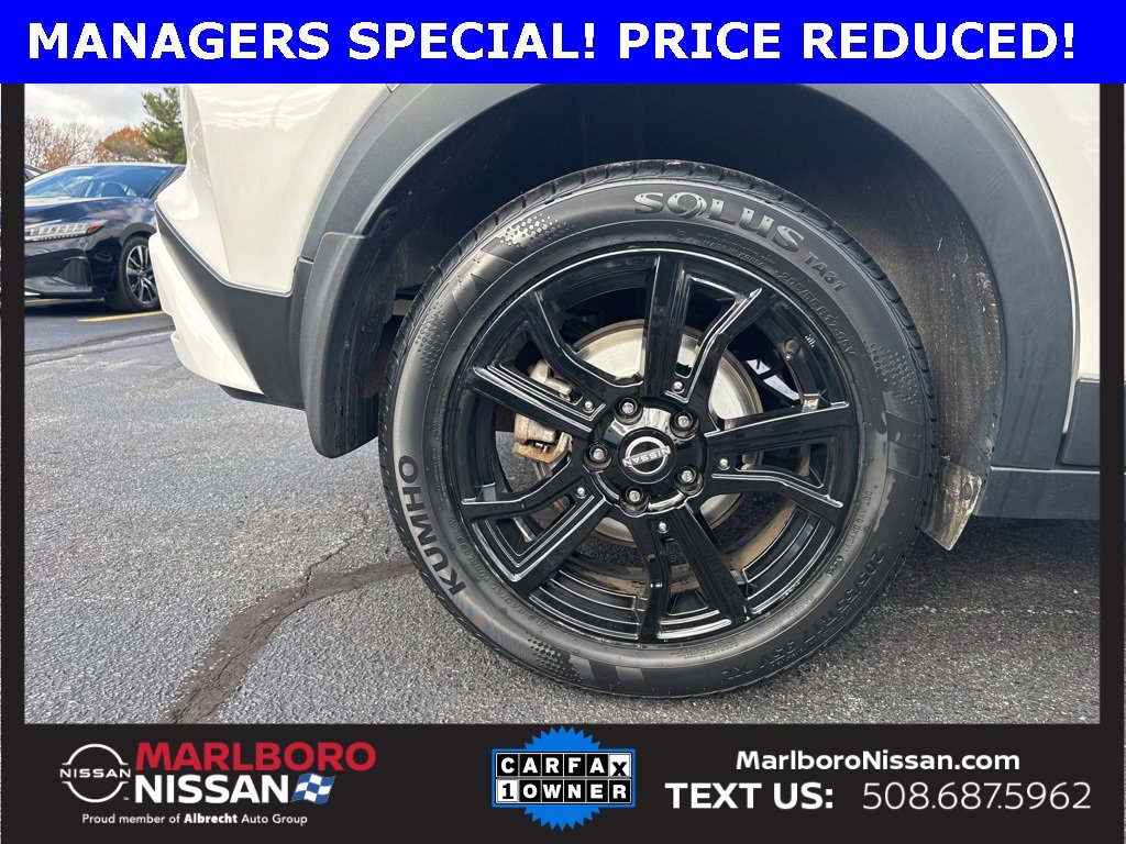 Used 2023 Nissan Kicks SR image 9