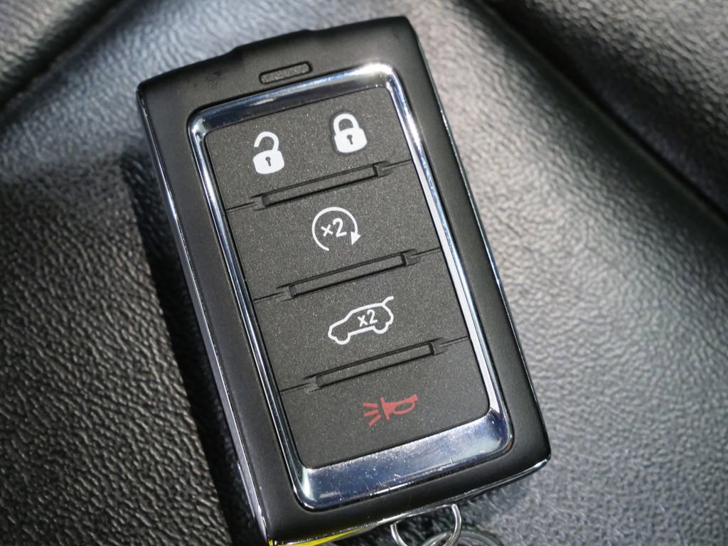 Used 2025 Jeep Grand Cherokee Limited image 29