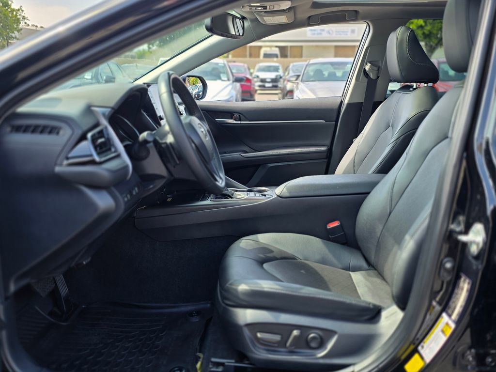 Used 2024 Toyota Camry XSE FWD image 12