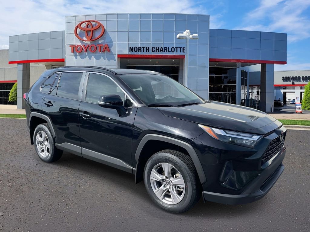 Used 2025 Toyota RAV4 XLE w/ Convenience Package image 3