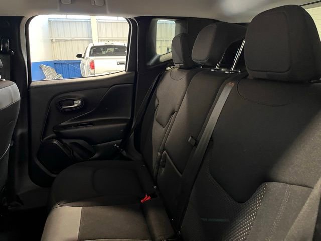 Used 2019 Jeep Renegade Altitude w/ Quick Order Package 2XM image 18