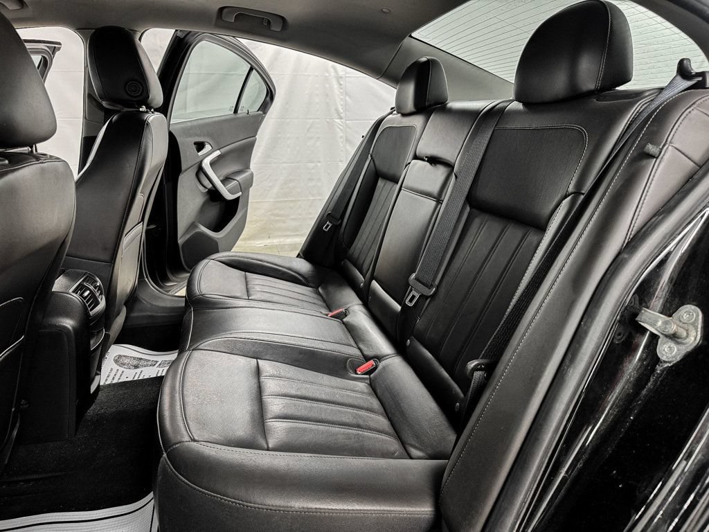 Used 2017 Buick Regal Premium AWD image 10