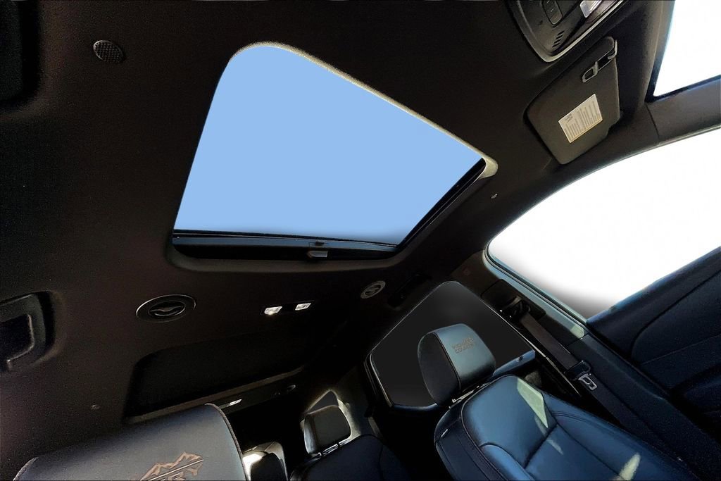 Used 2023 Chevrolet Traverse High Country w/ LPO, Floor Liner Package image 27