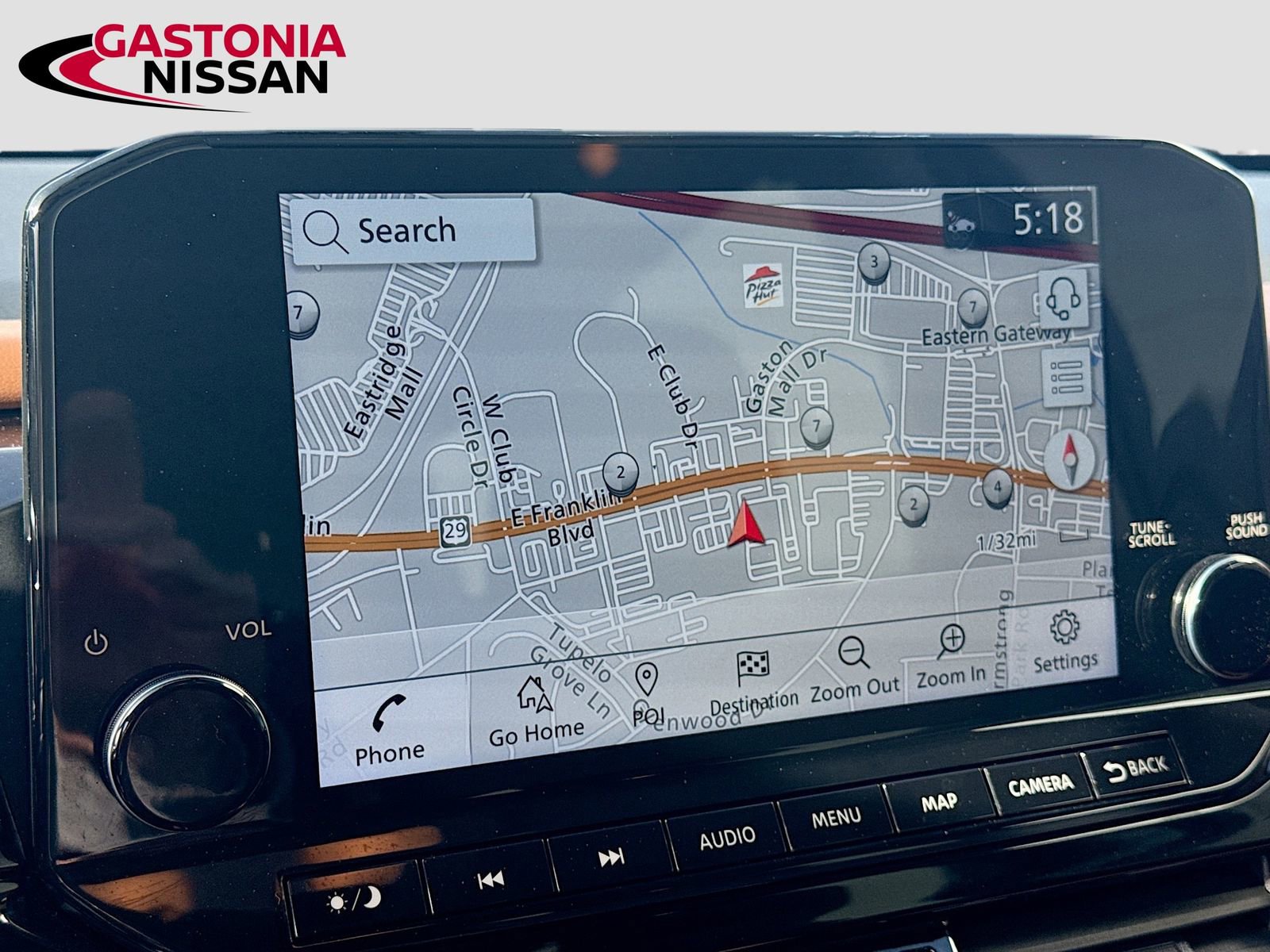 Used 2024 Nissan Pathfinder Platinum image 17