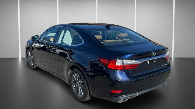 Used 2018 Lexus ES 350 w/ Premier Package image 6