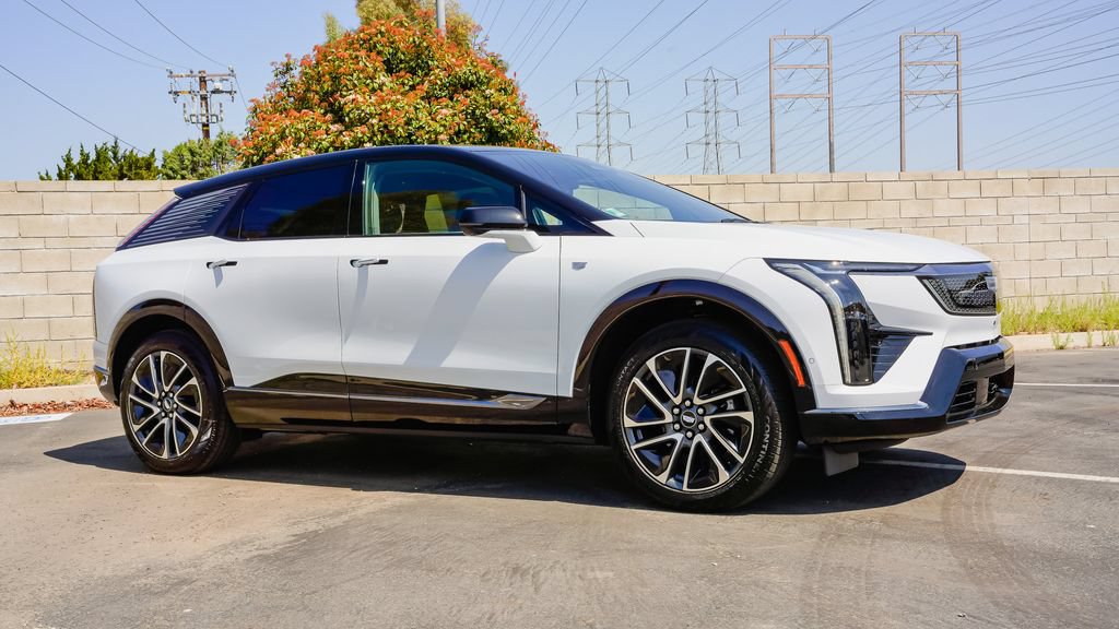 New 2026 Cadillac Optiq Sport 2 RWD image 6