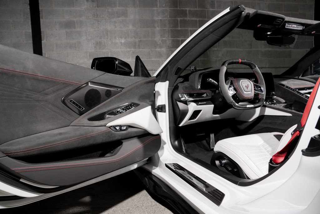 Used 2023 Chevrolet Corvette Z06 RWD image 9