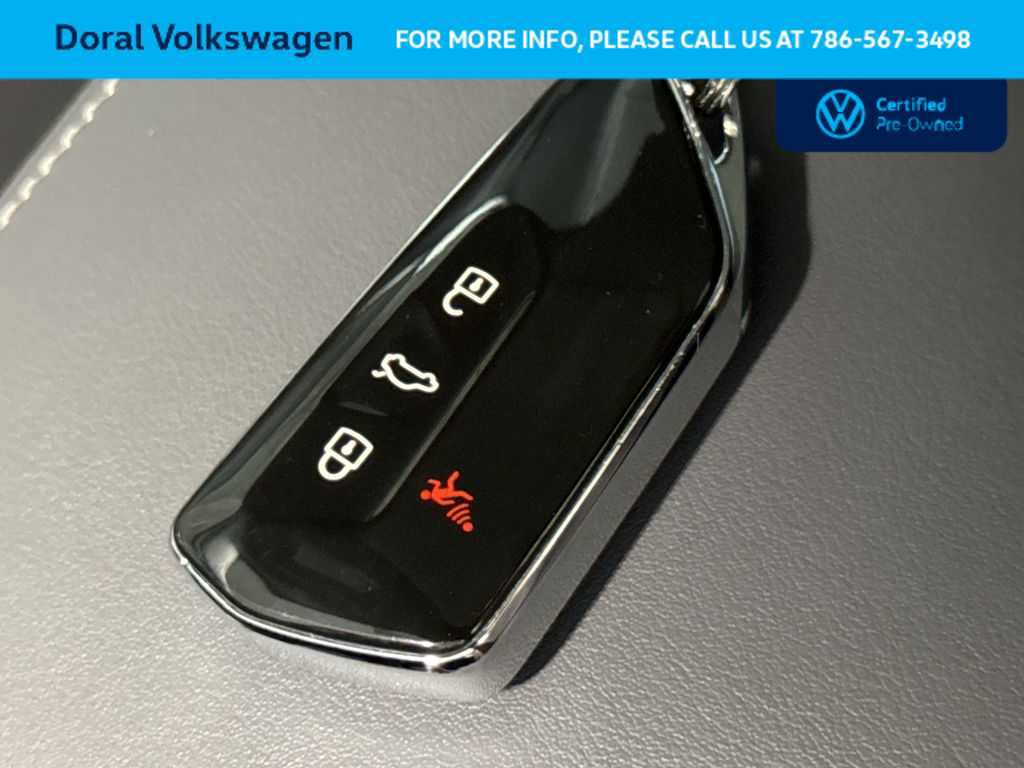 Certified 2025 Volkswagen ID.4 Pro S Plus w/ ID.4 Black Package AWD/4WD image 28